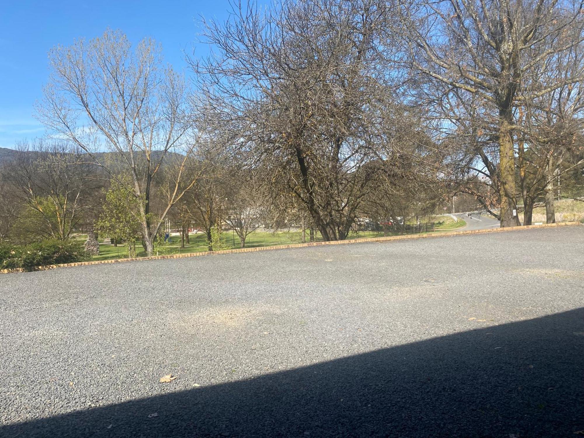 Tumbarumba Motel & Elms Restaurant Экстерьер фото