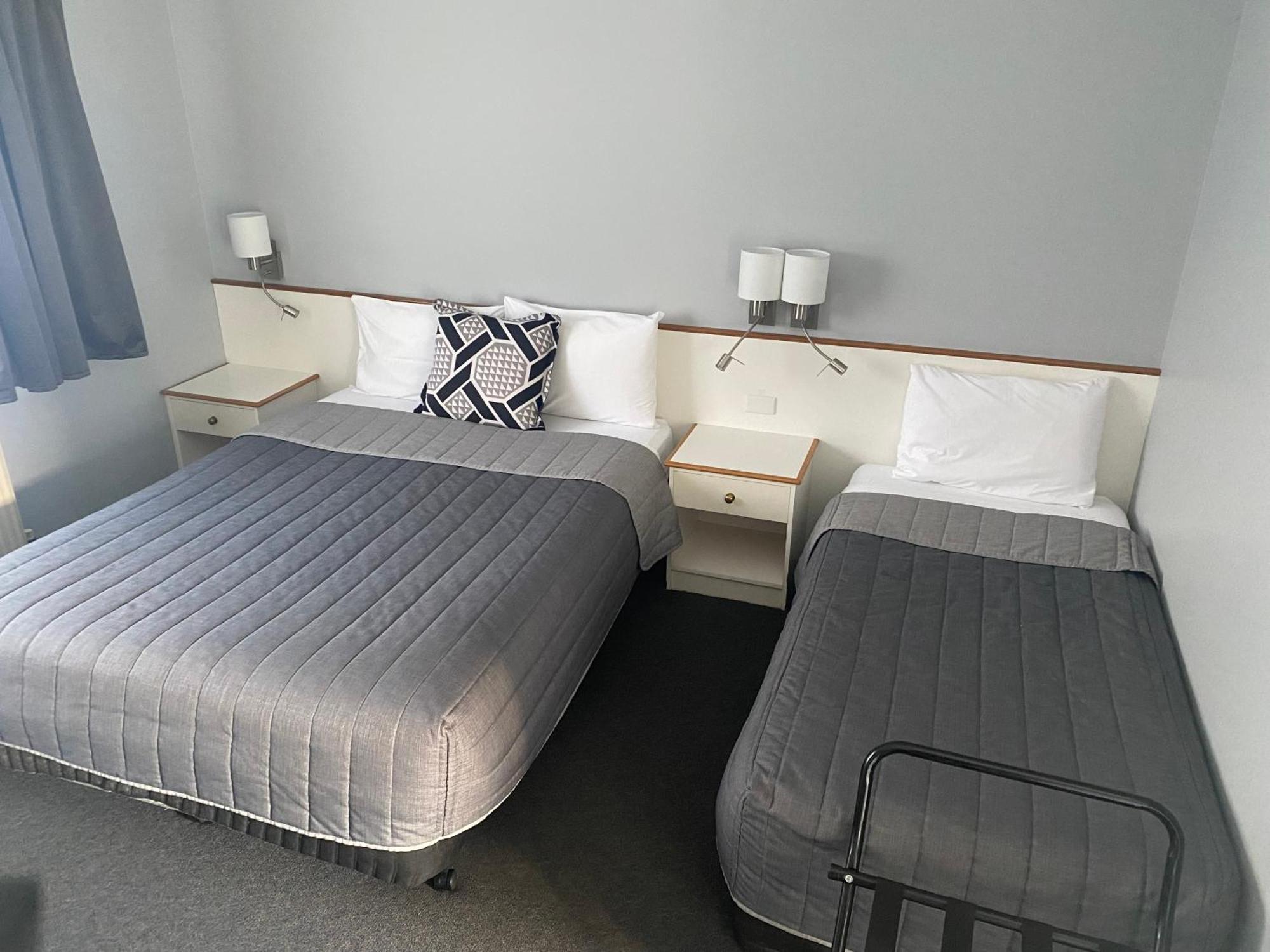 Tumbarumba Motel & Elms Restaurant Экстерьер фото